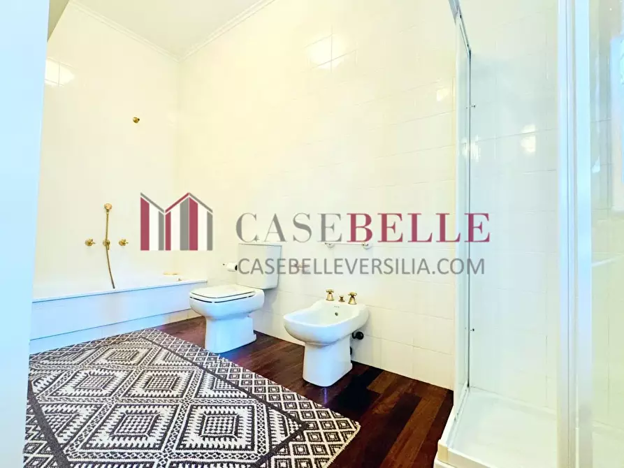 Immagine 63 di Casa indipendente in vendita  a Camaiore