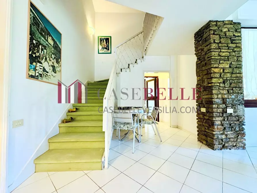 Immagine 17 di Casa indipendente in vendita  a Camaiore