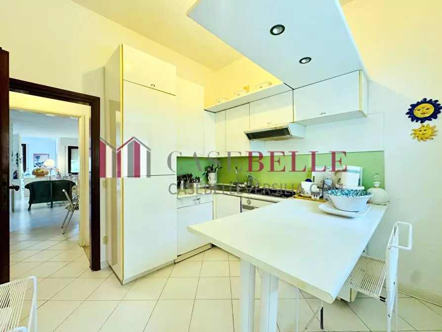 Immagine 21 di Casa indipendente in vendita  a Camaiore