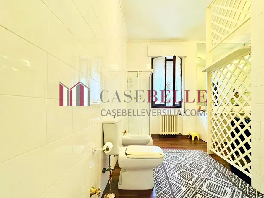 Immagine 65 di Casa indipendente in vendita  a Camaiore