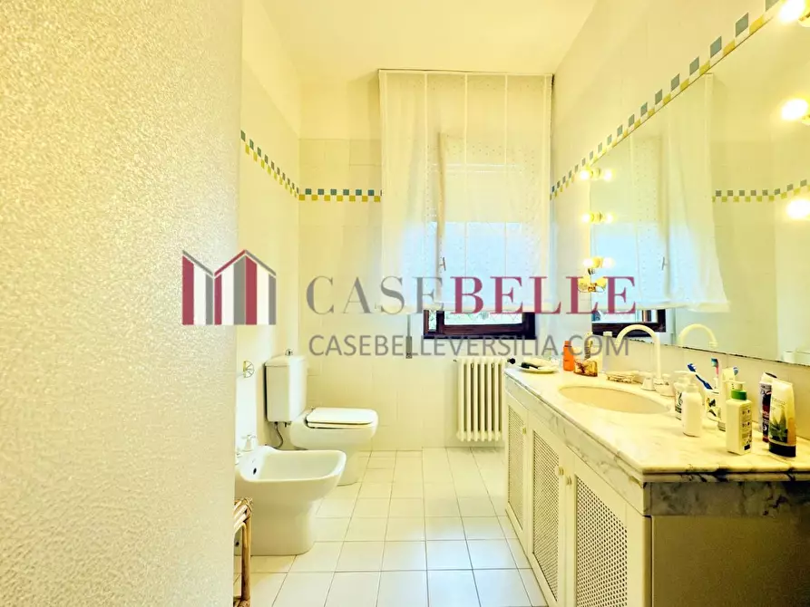 Immagine 52 di Casa indipendente in vendita  a Camaiore