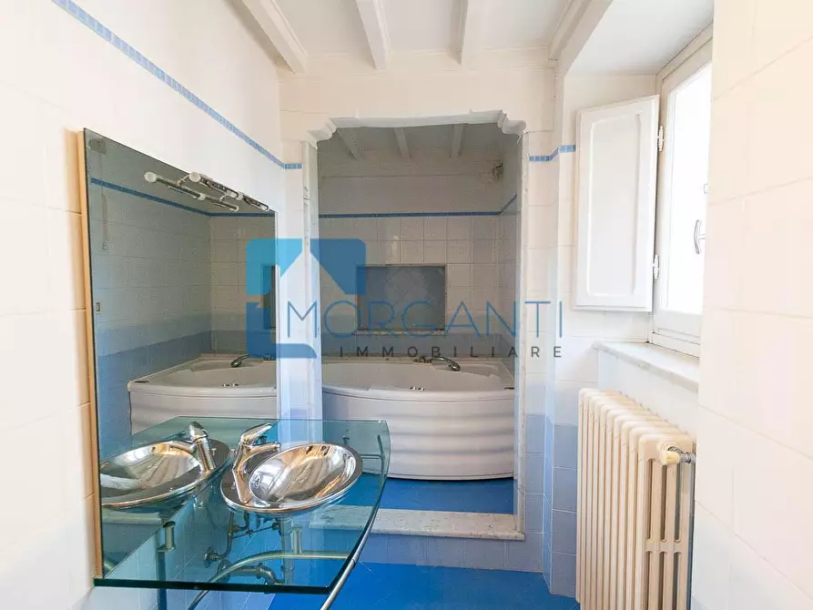 Immagine 18 di Rustico / casale in vendita  a Camaiore