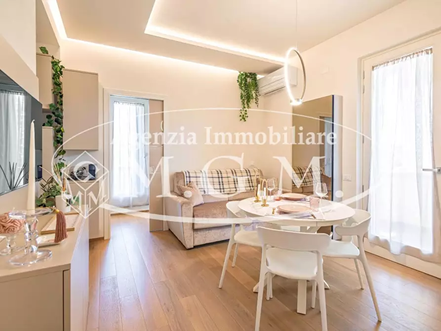 Immagine 4 di Appartamento in vendita  a Camaiore