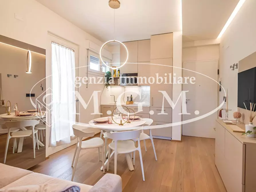 Immagine 11 di Appartamento in vendita  a Camaiore