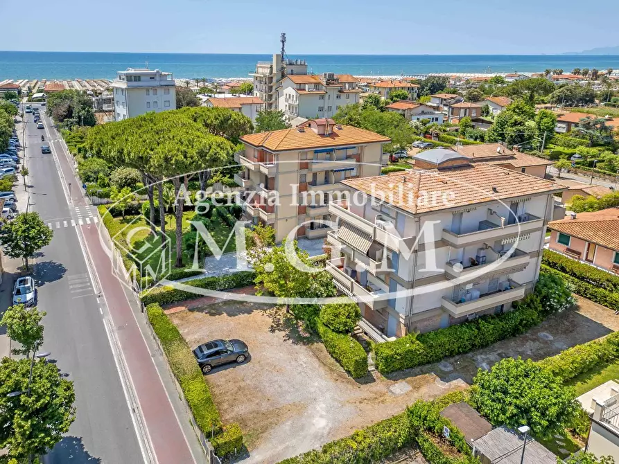 Immagine 23 di Appartamento in vendita  a Camaiore