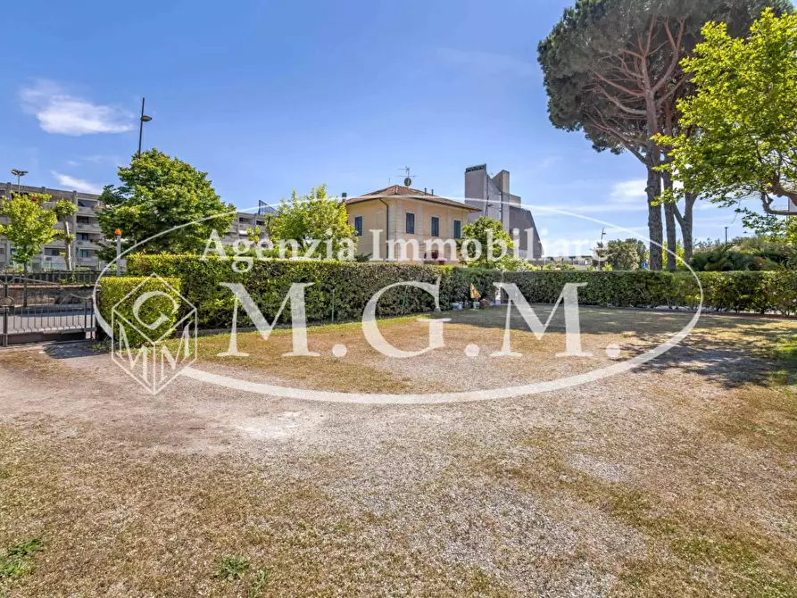 Immagine 36 di Appartamento in vendita  a Camaiore