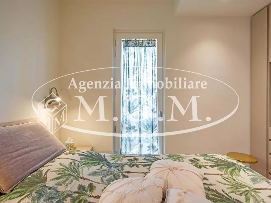 Immagine 13 di Appartamento in vendita  a Camaiore