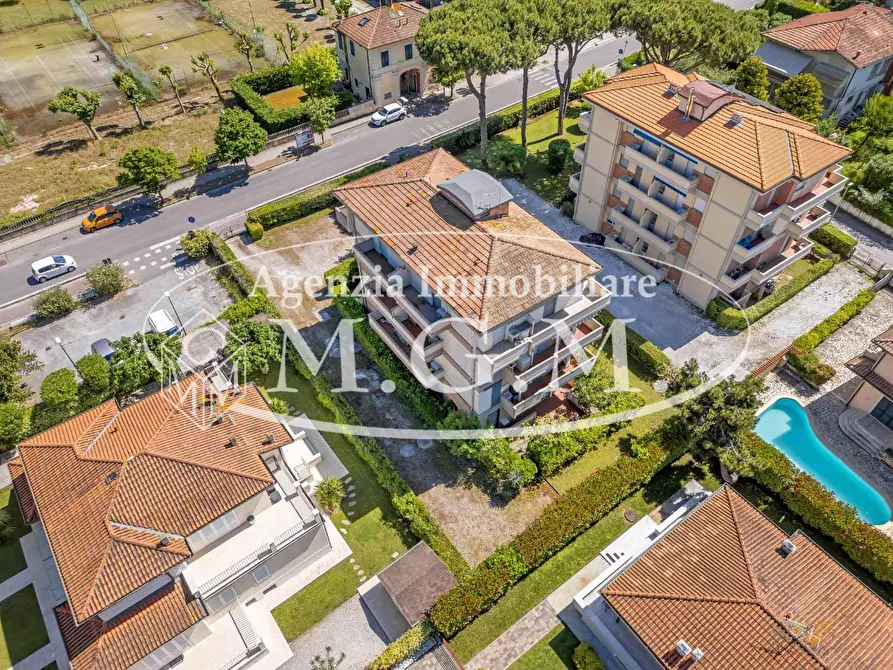 Immagine 29 di Appartamento in vendita  a Camaiore