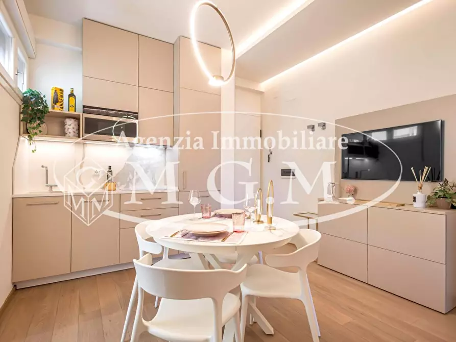 Immagine 6 di Appartamento in vendita  a Camaiore