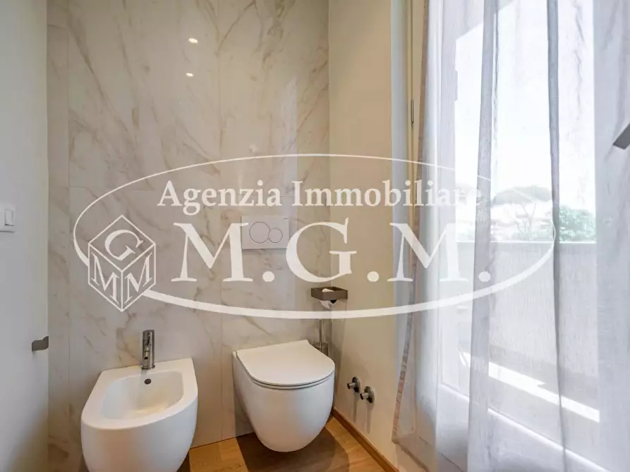 Immagine 10 di Appartamento in vendita  a Camaiore