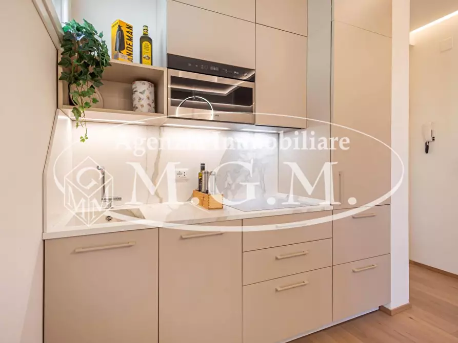 Immagine 7 di Appartamento in vendita  a Camaiore