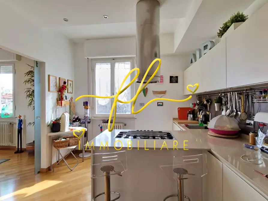 Immagine 8 di Appartamento in vendita  a Livorno