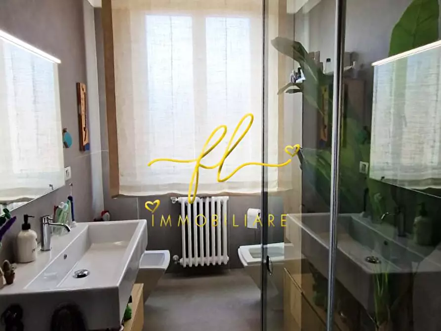 Immagine 17 di Appartamento in vendita  a Livorno