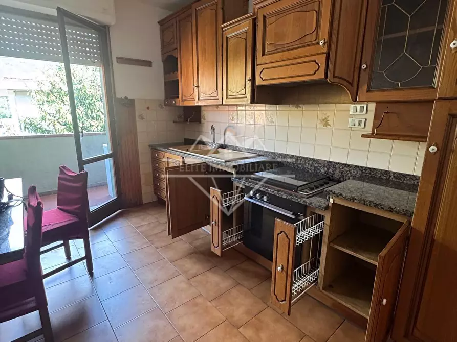 Immagine 7 di Appartamento in vendita  a Massa