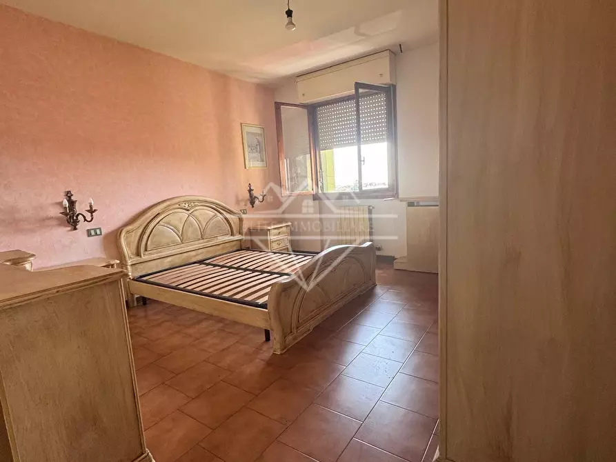 Immagine 18 di Appartamento in vendita  a Massa