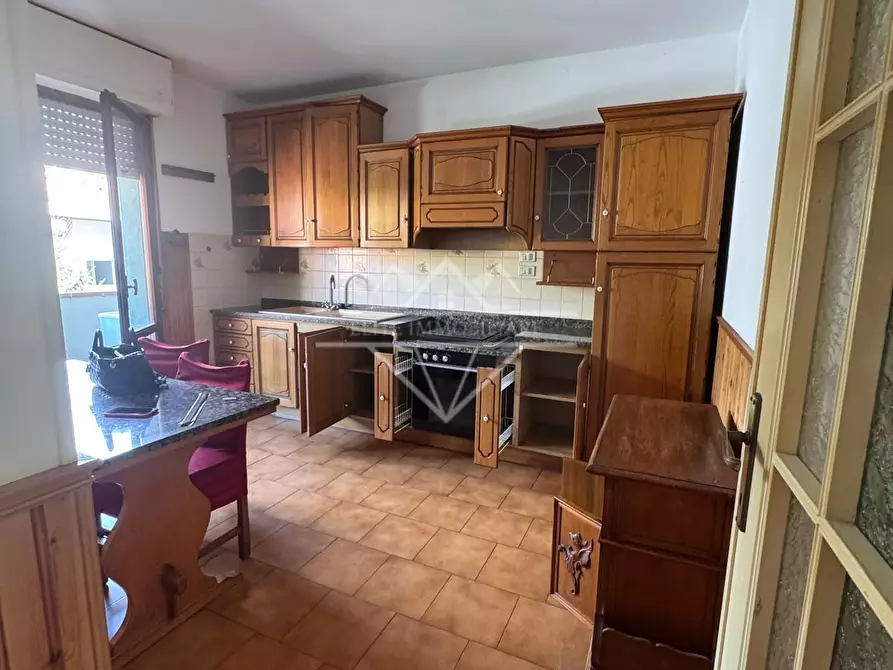 Immagine 10 di Appartamento in vendita  a Massa