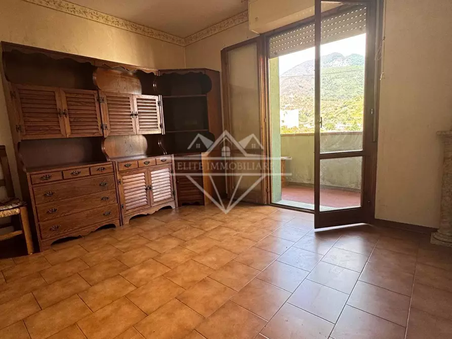 Immagine 4 di Appartamento in vendita  a Massa