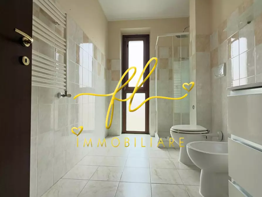 Immagine 11 di Appartamento in vendita  a Livorno