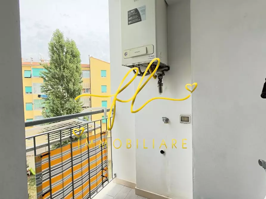 Immagine 8 di Appartamento in vendita  a Livorno