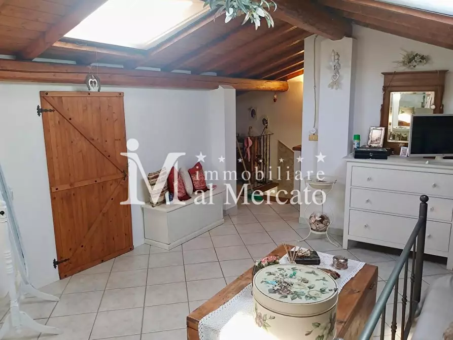 Immagine 13 di Appartamento in vendita  a Viareggio