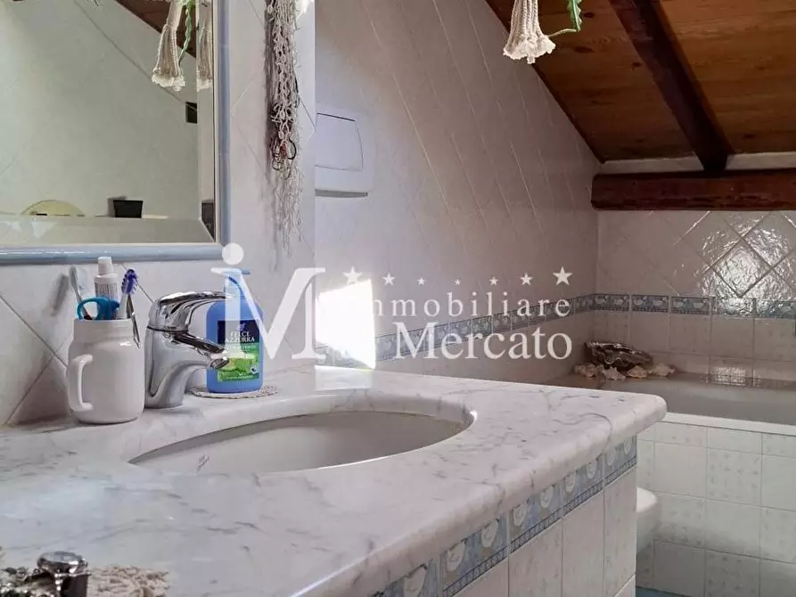 Immagine 16 di Appartamento in vendita  a Viareggio