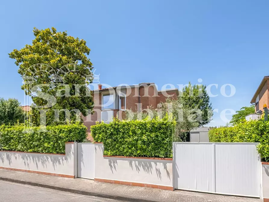 Immagine 2 di Casa bifamiliare in vendita  a Cascina