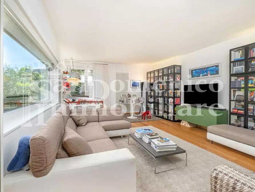 Immagine 1 di Casa bifamiliare in vendita  a Cascina