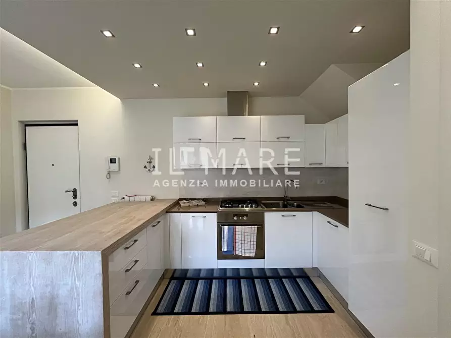 Immagine 6 di Appartamento in vendita  a Massa