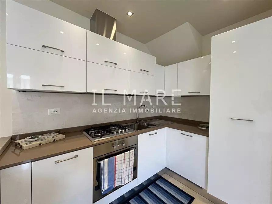 Immagine 7 di Appartamento in vendita  a Massa