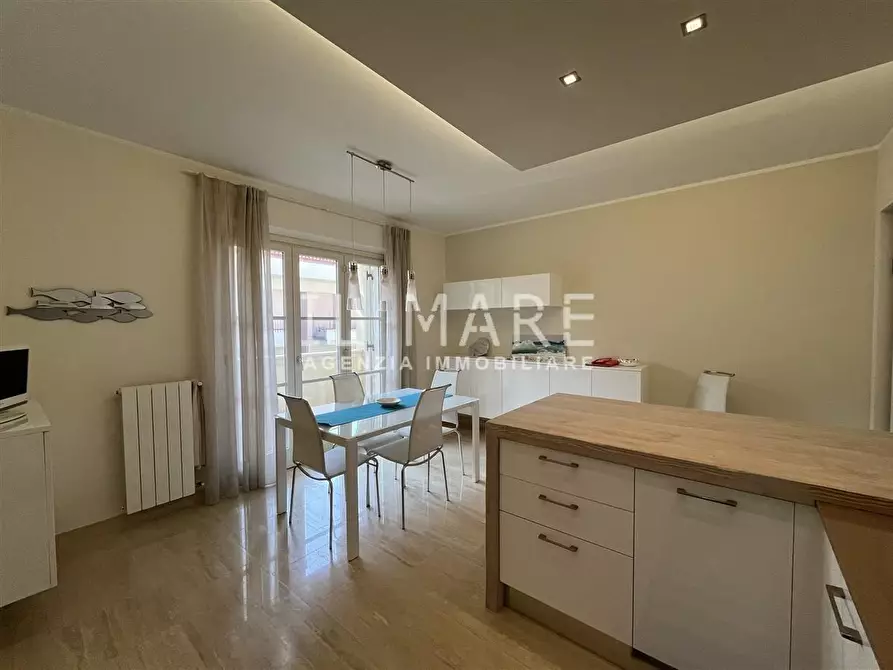 Immagine 4 di Appartamento in vendita  a Massa