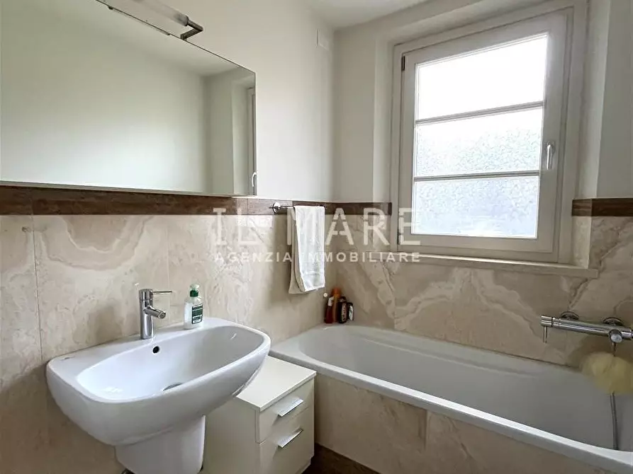 Immagine 22 di Appartamento in vendita  a Massa