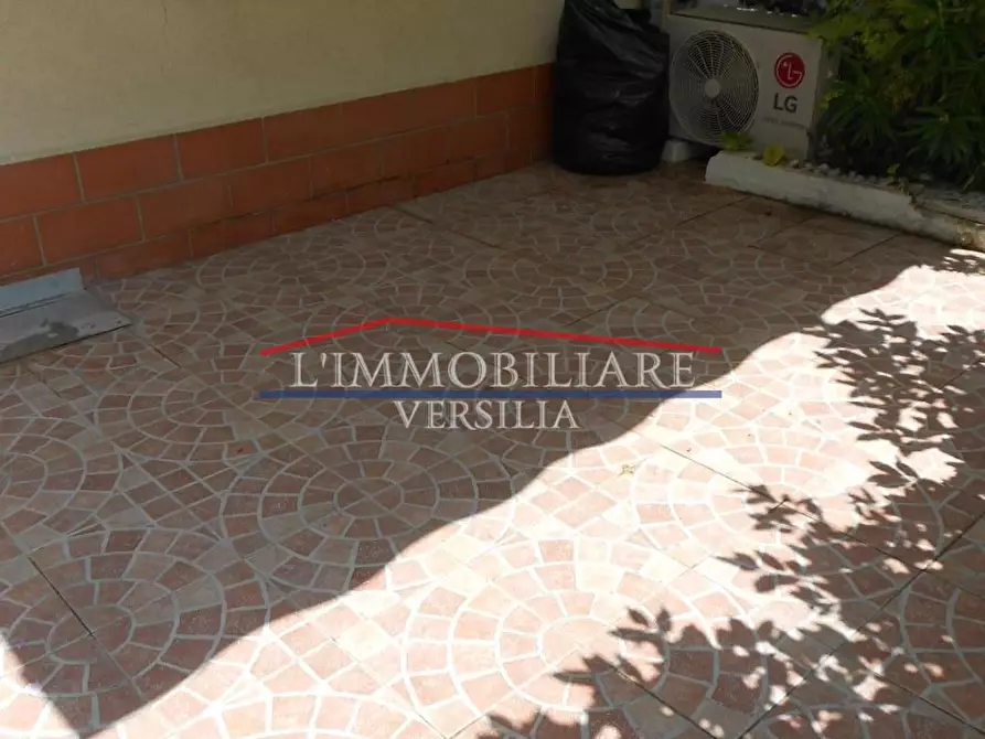 Immagine 61 di Villetta a schiera in vendita  a Massa