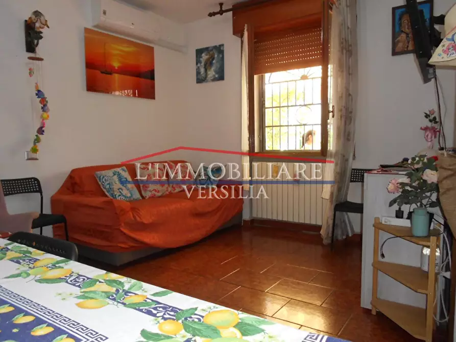 Immagine 21 di Villetta a schiera in vendita  a Massa