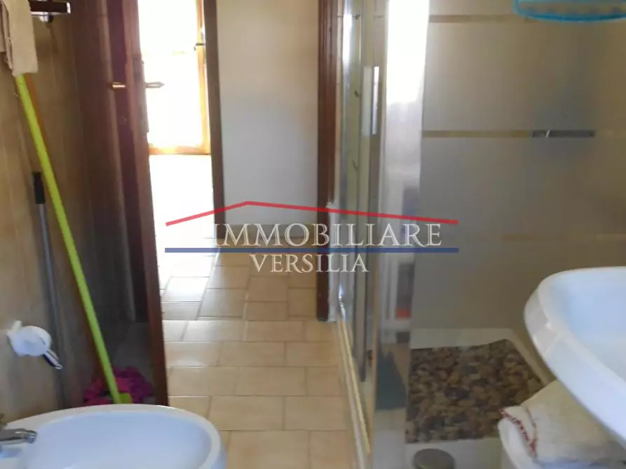 Immagine 35 di Villetta a schiera in vendita  a Massa