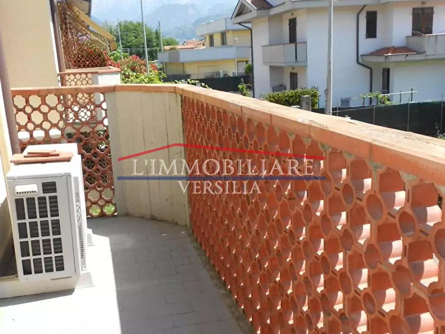 Immagine 5 di Villetta a schiera in vendita  a Massa