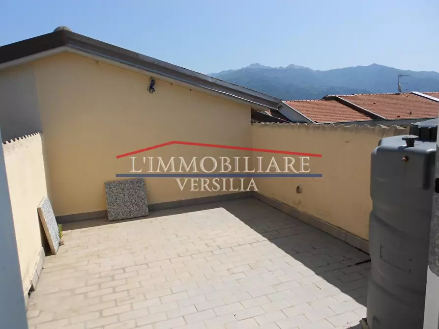 Immagine 6 di Villetta a schiera in vendita  a Massa