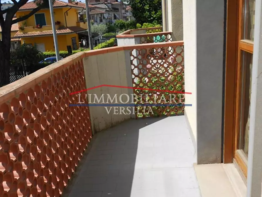 Immagine 12 di Villetta a schiera in vendita  a Massa