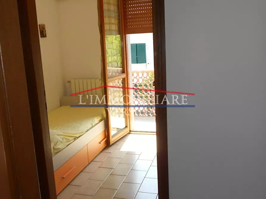 Immagine 36 di Villetta a schiera in vendita  a Massa