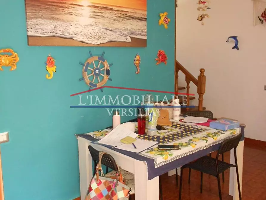 Immagine 10 di Villetta a schiera in vendita  a Massa