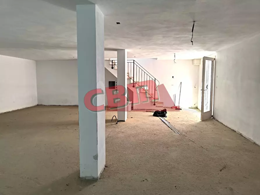 Immagine 14 di Casa bifamiliare in vendita  a Livorno