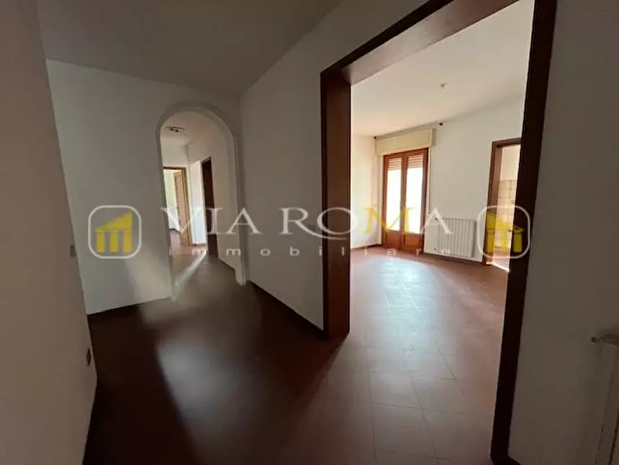 Immagine 5 di Appartamento in vendita  a Lucca