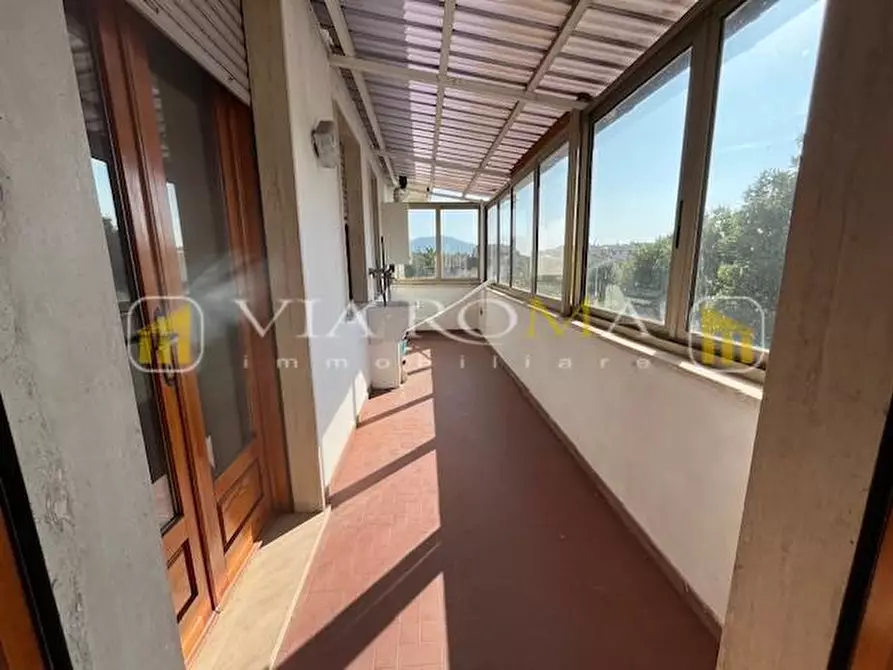 Immagine 11 di Appartamento in vendita  a Lucca