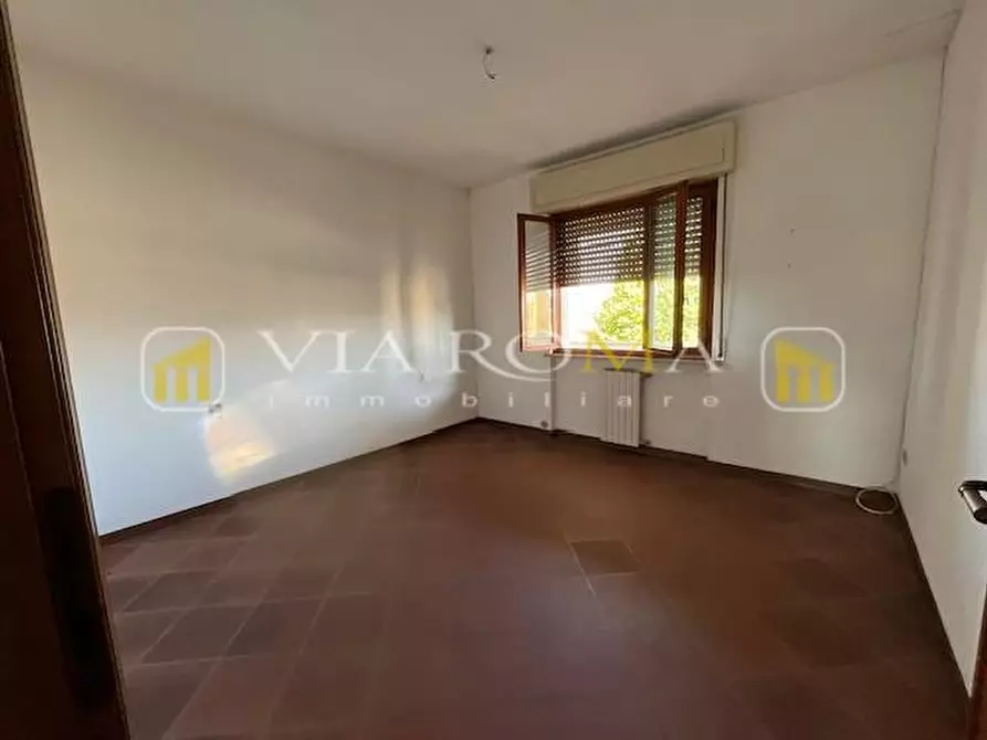 Immagine 2 di Appartamento in vendita  a Lucca