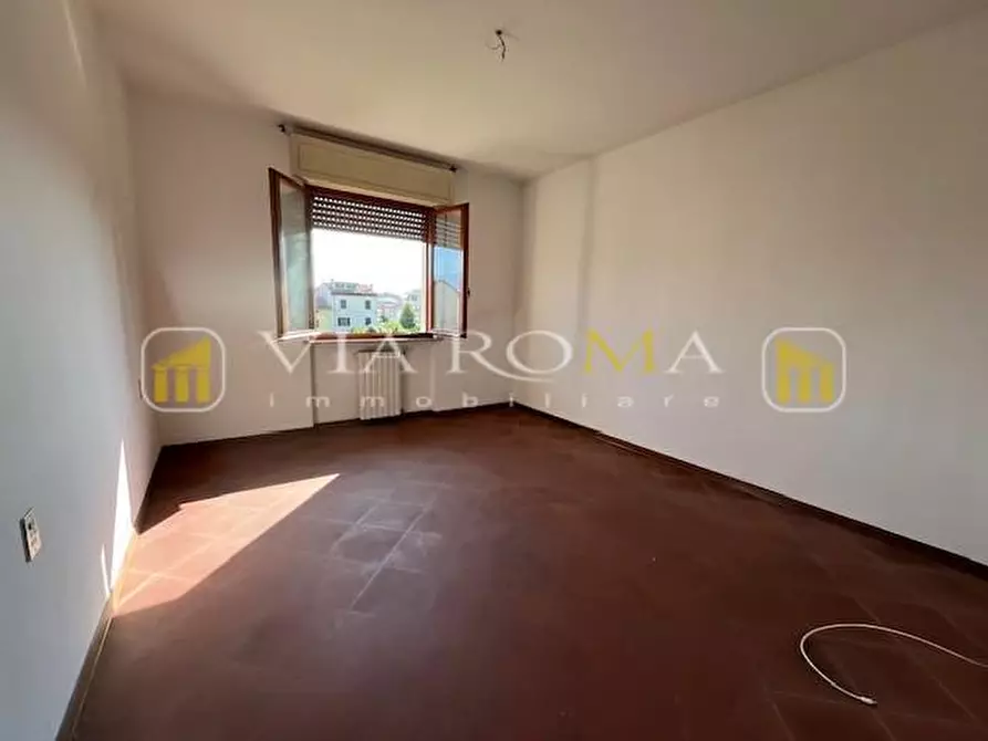 Immagine 14 di Appartamento in vendita  a Lucca