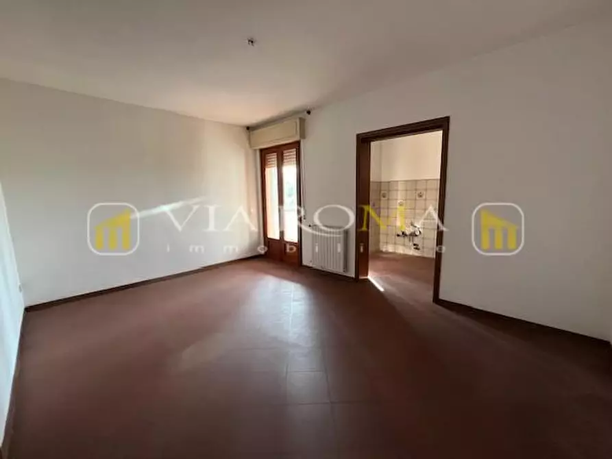 Immagine 9 di Appartamento in vendita  a Lucca