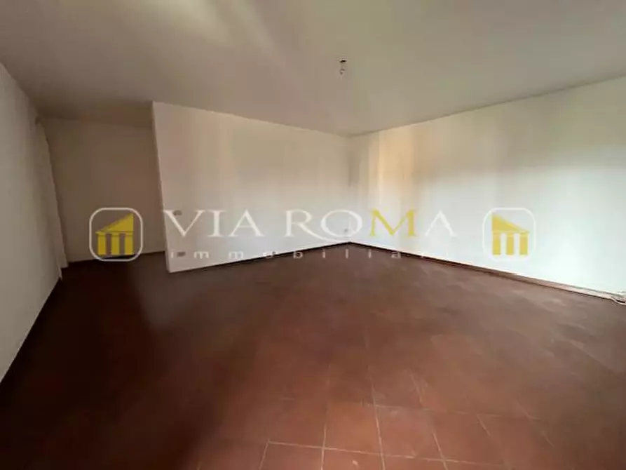 Immagine 8 di Appartamento in vendita  a Lucca