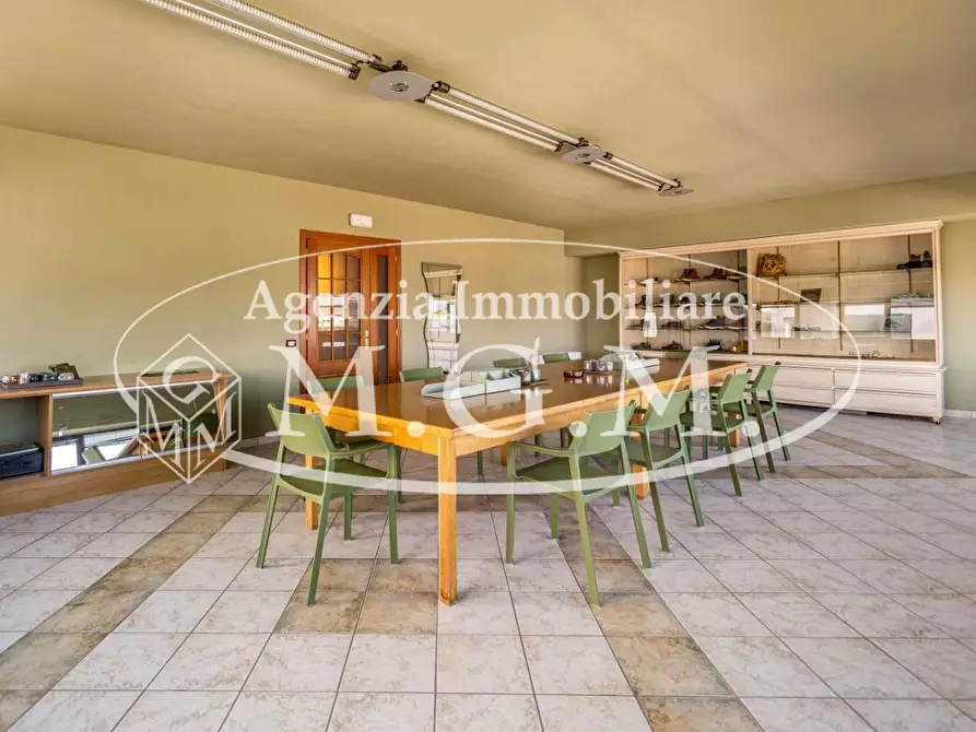 Immagine 22 di Capannone industriale in affitto  a Fucecchio