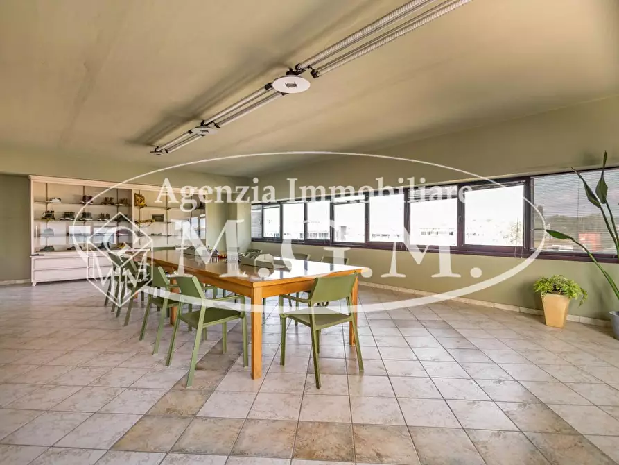 Immagine 21 di Capannone industriale in affitto  a Fucecchio