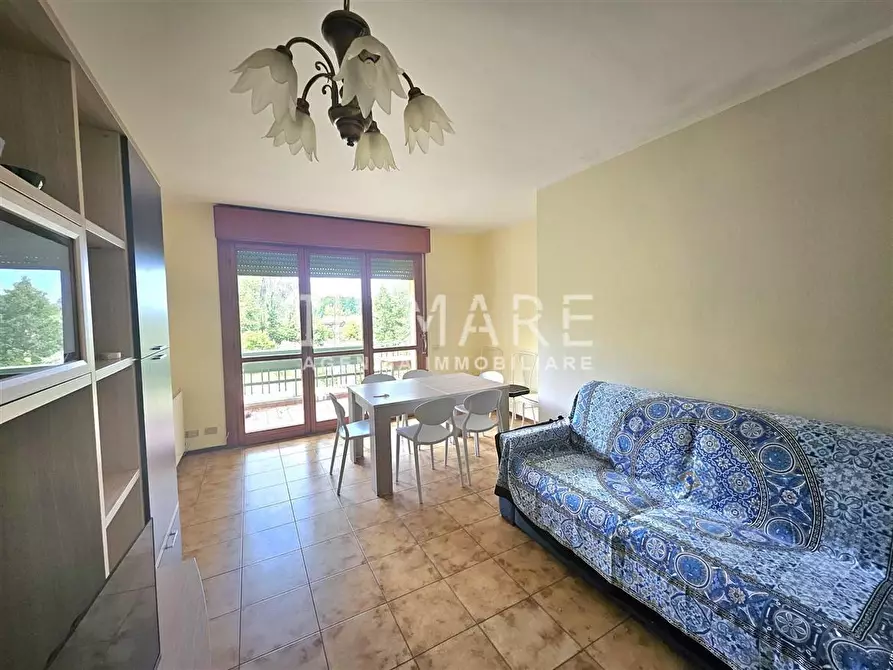 Immagine 2 di Appartamento in vendita  a Massa