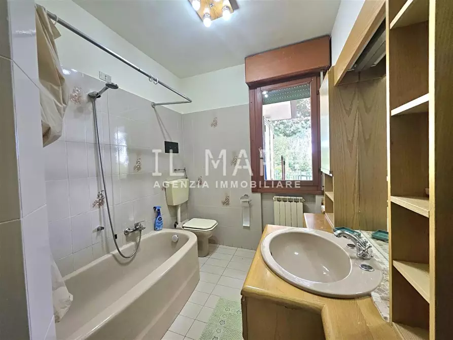 Immagine 13 di Appartamento in vendita  a Massa